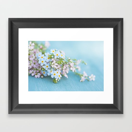 Unforgettable prettiness Framed Art Print