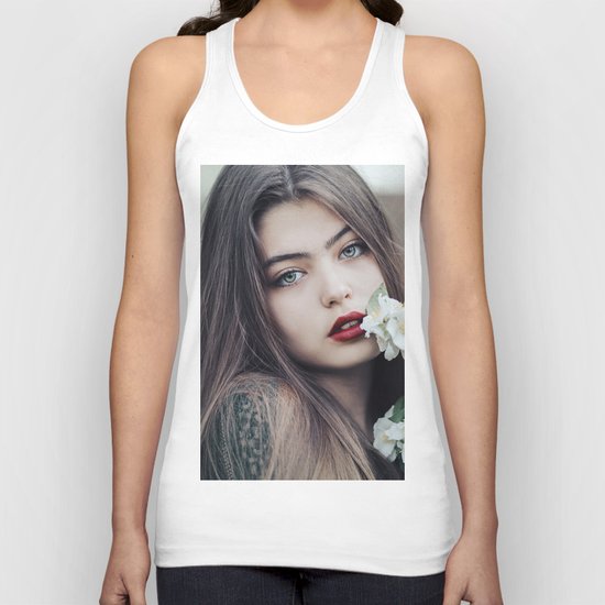 Green eyes Unisex Tank Top