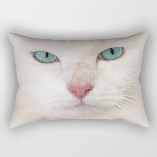 WHITE DELIGHT Rectangular Pillow