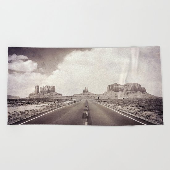 Road to the Giants Beach Towel