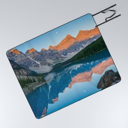 Canadian Rockies Reflection Sunrise Moraine Lake Banff National Park Canada Mountains Landscape Picnic Blanket