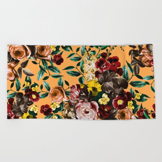 floral ambiance Beach Towel