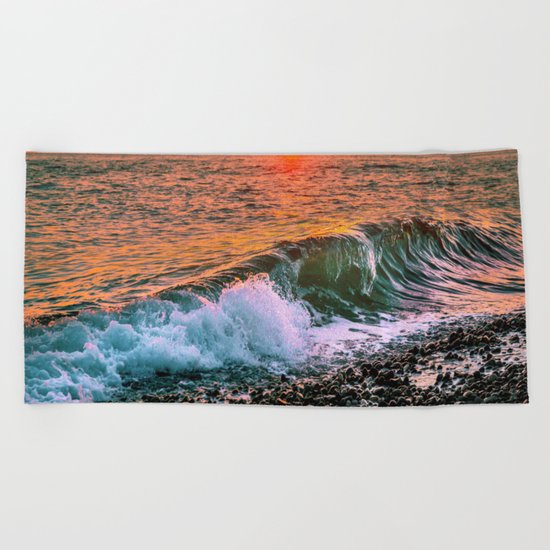 Sunset splash Beach Towel