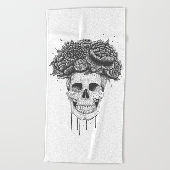 Skull with flowers Beach Towel