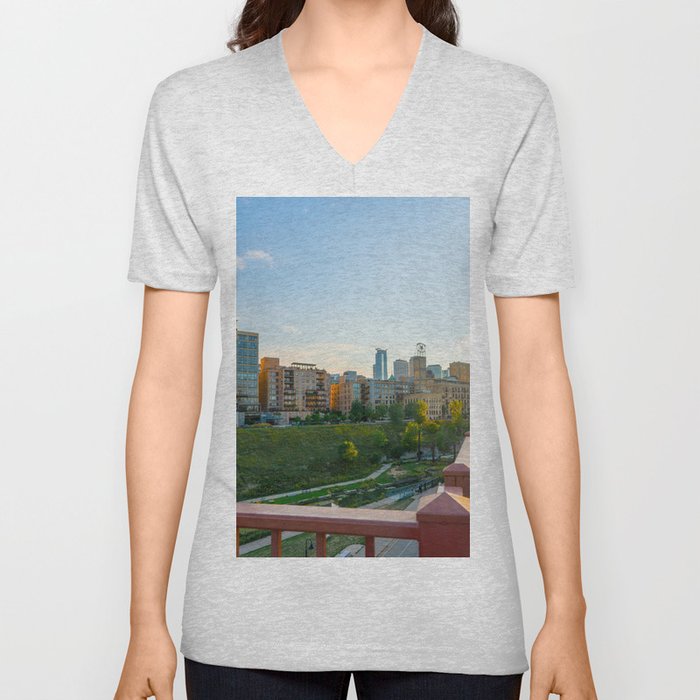 Minneapolis Skyline | Golden Hour | Photography V Neck T Shirt