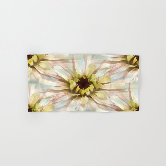 Painterly Seamless Pink Zinnia Hand & Bath Towel