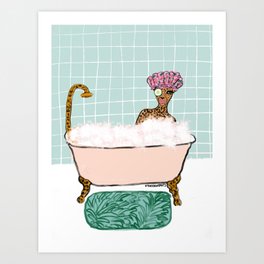 Bathtub Cheetah Art Print