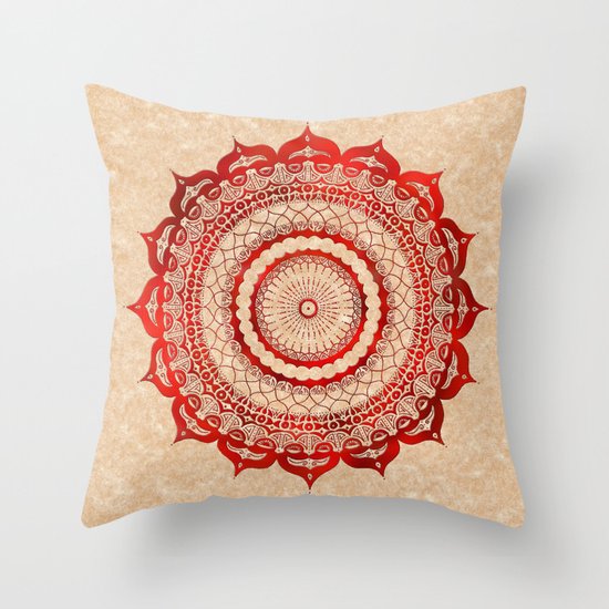omulyána red gallery mandala Throw Pillow