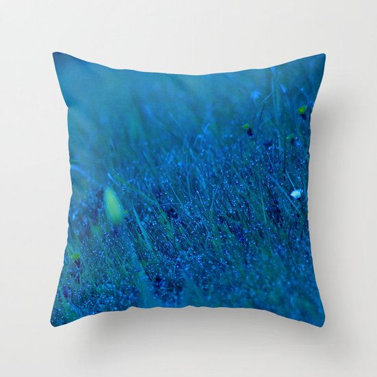 morning dew. Throw Pillow