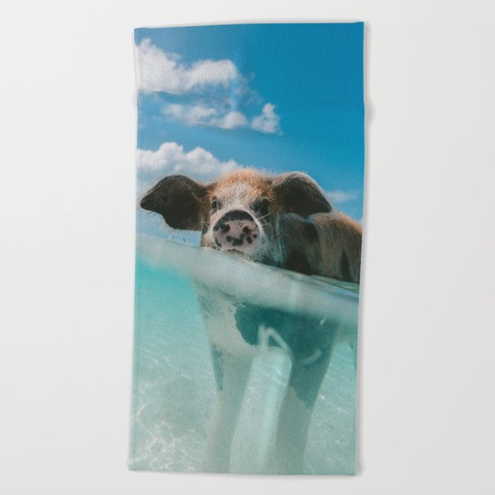 That piggy life Beach Towel
