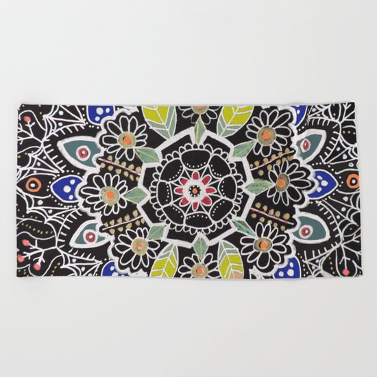 fleur indienne Beach Towel