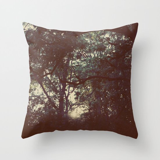 Mantis Throw Pillow