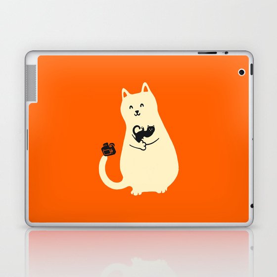 Happy go Lucky Cat 1 Selfie Laptop & iPad Skin