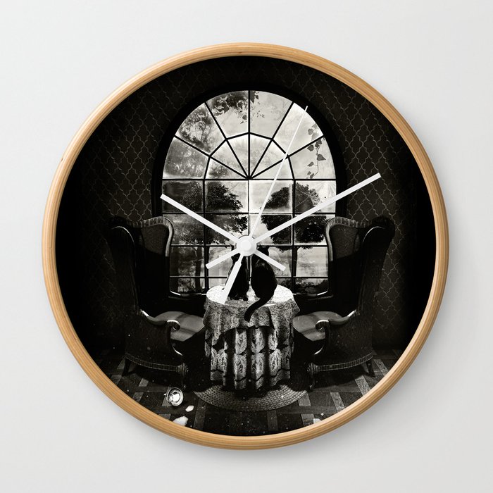 Room Skull B&W Wall Clock