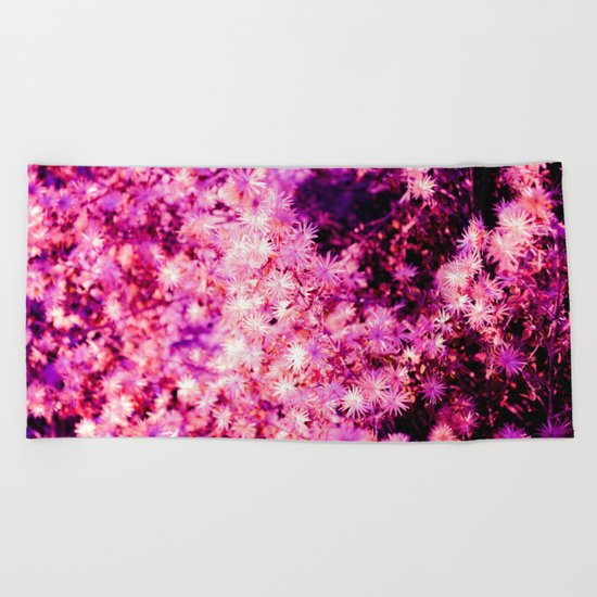 PINKY STARS Beach Towel