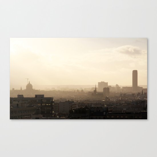 Paris shines through Canvas Print