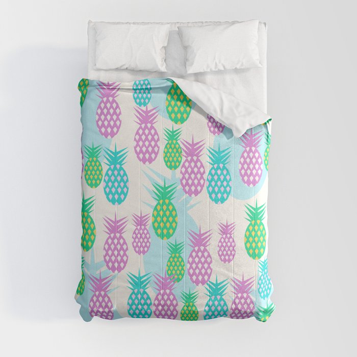 Tropical pineapples Comforter