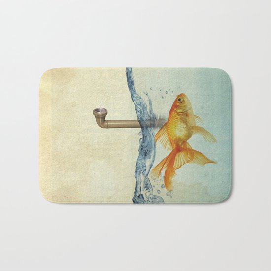 periscope goldfish Bath Mat