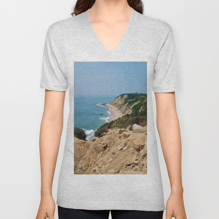 Mohegan Bluffs and Beach - Block Island (New Shoreham) Rhode Island V Neck T Shirt