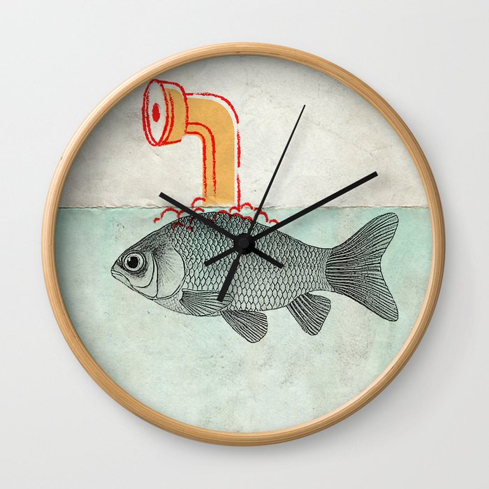 Periscope Goldfish Wall Clock