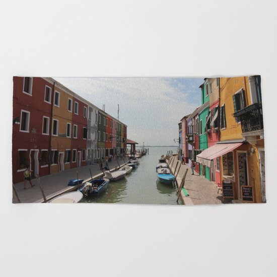Burano in Venezia Beach Towel