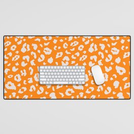 Vibrant Leopard Pattern in Orange (xii 2021) Desk Mat