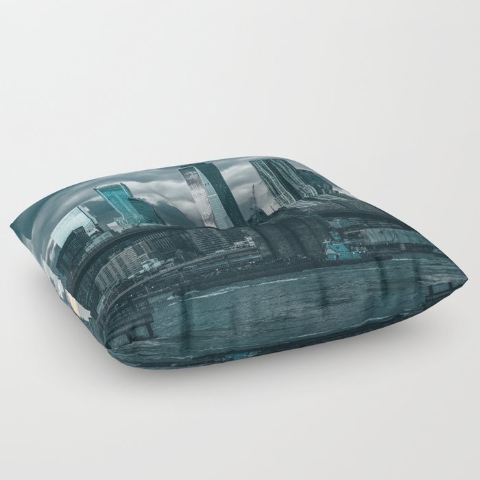 Brooklyn Bridge and Manhattan skyline at sunset in New York City Floor Pillow