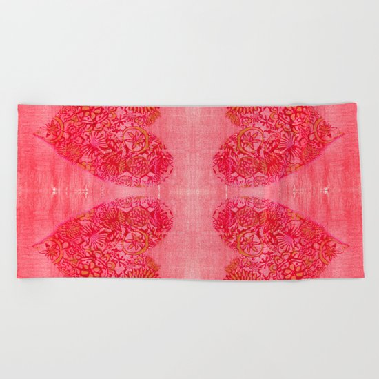 Heart of gold Beach Towel