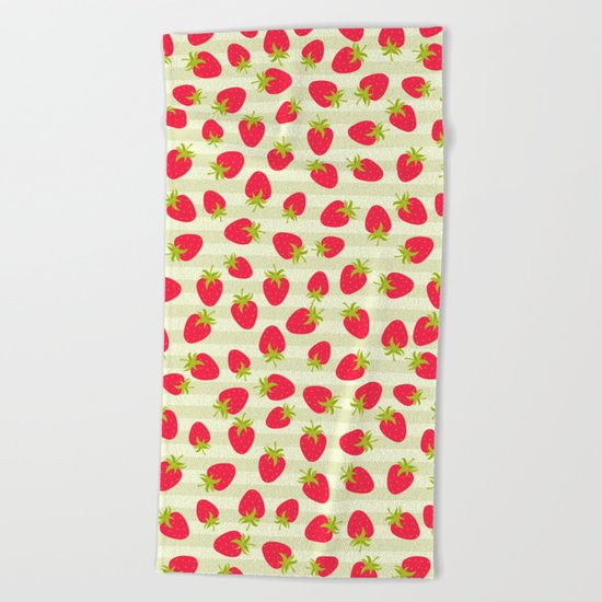 STRAWBERRY PATTERN Beach Towel