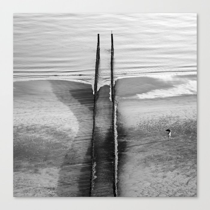 Beach walk Canvas Print