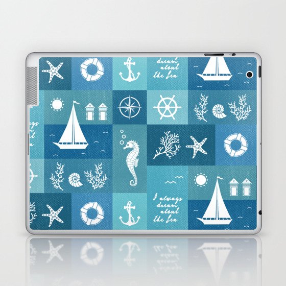 Vintage nautical items & sea creatures blue board Laptop & iPad Skin