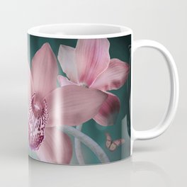 Marvelous Stunning Pink Butterfly Enjoying Wonderful Flower Ultra HD Coffee Mug