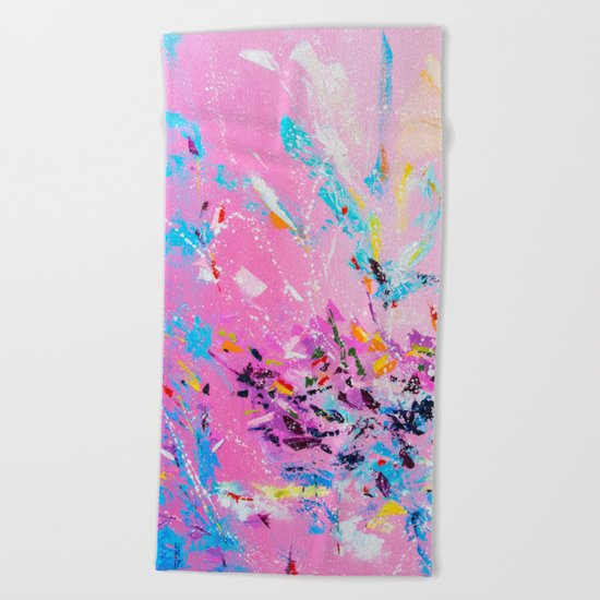 The flash of happiness Beach Towel