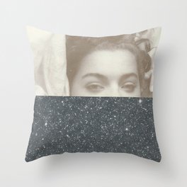Polvo de estrellas Throw Pillow
