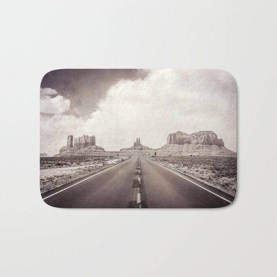 Road to the Giants Bath Mat
