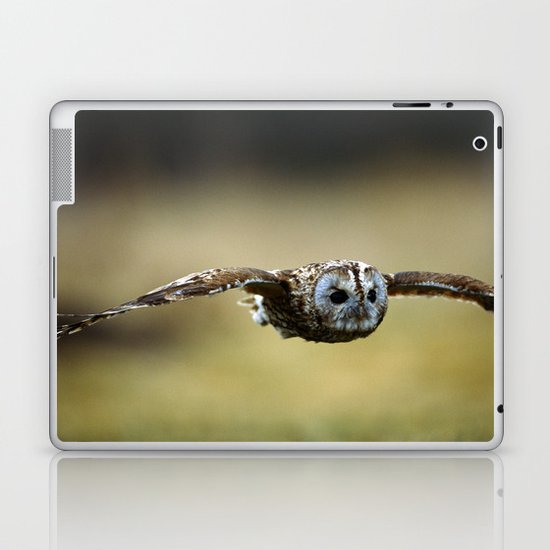 FLIGHT OF THE TAWNY OWL Laptop & iPad Skin