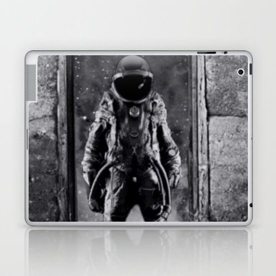 The man from earth Laptop & iPad Skin