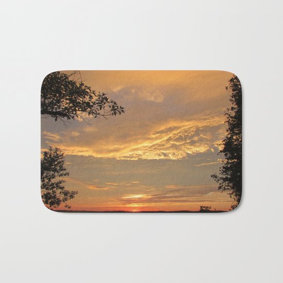 A Beautiful Close Bath Mat