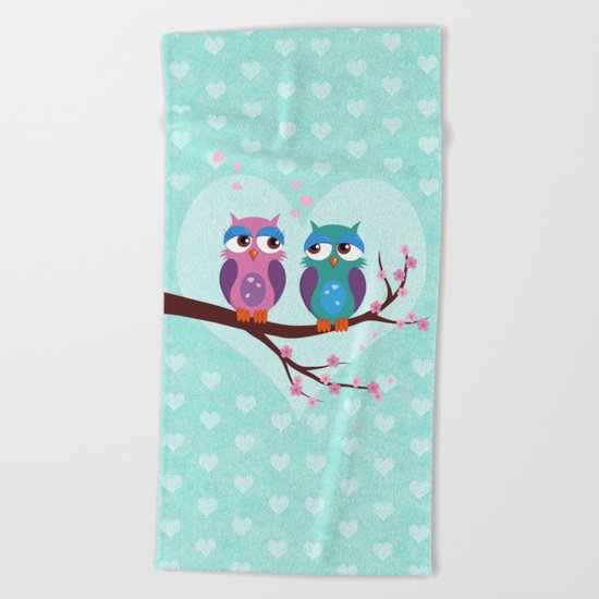 Love owls Beach Towel