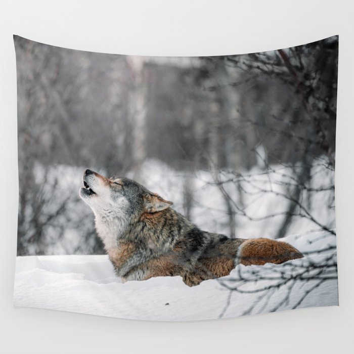 Wolf Howling In The Forest In The Snow Wall Tapestry