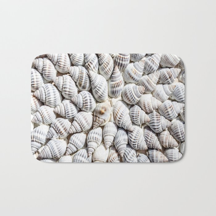 White Seashells Pattern Bath Mat