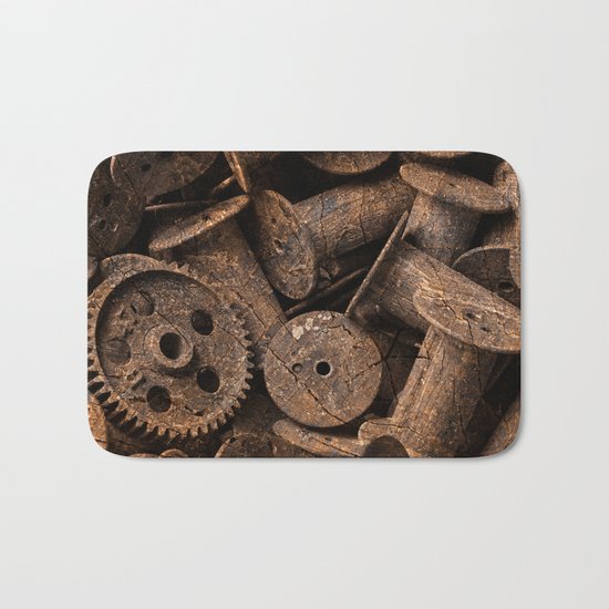 Cracked Wood Bobbins Bath Mat