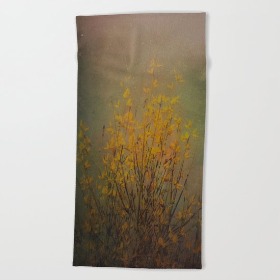 Vintage flowering bloom Beach Towel