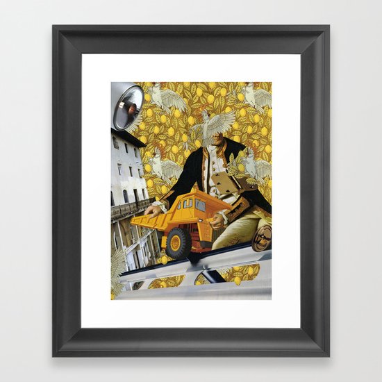 Cacatoé Trouble I Framed Art Print
