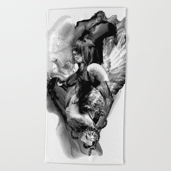 QUEEN OF SKULLS Beach Towel