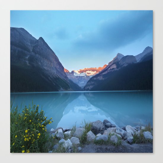 Mountains lake Canvas Print