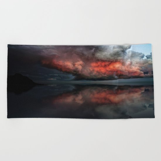 Red cloud reflect Beach Towel