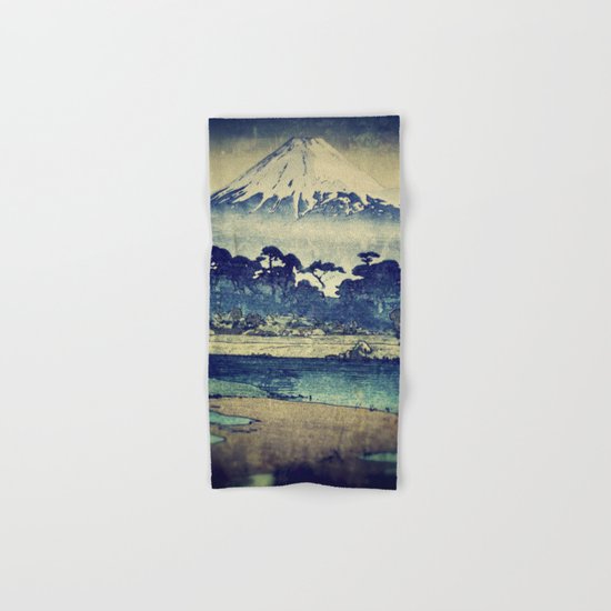 Staying at Yugen Hand & Bath Towel