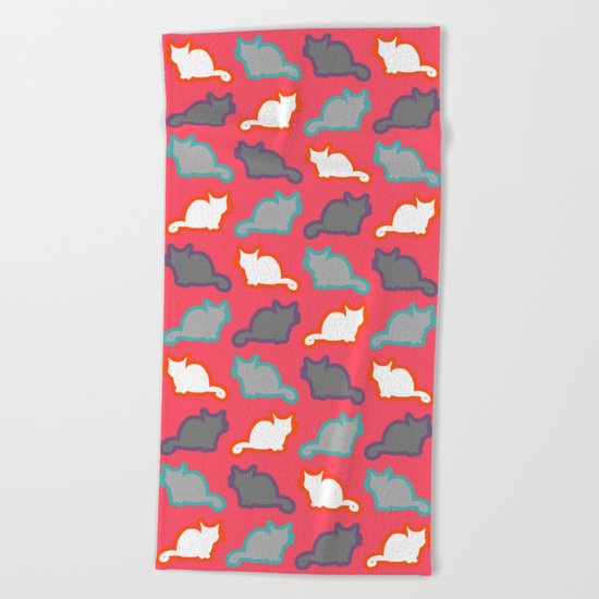 Cute cat pattern in pink Beach Towel
