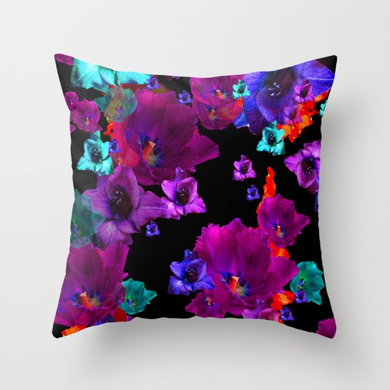 amarilis Throw Pillow